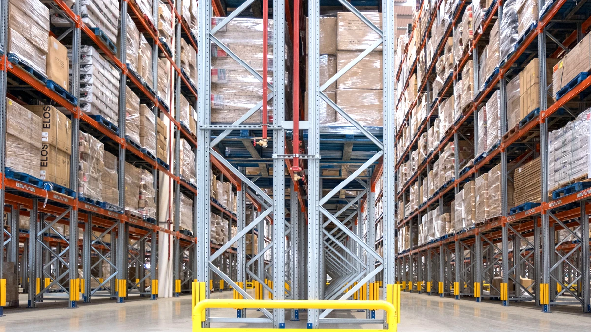 Warehouses and Logistics Hubs sector monitoring